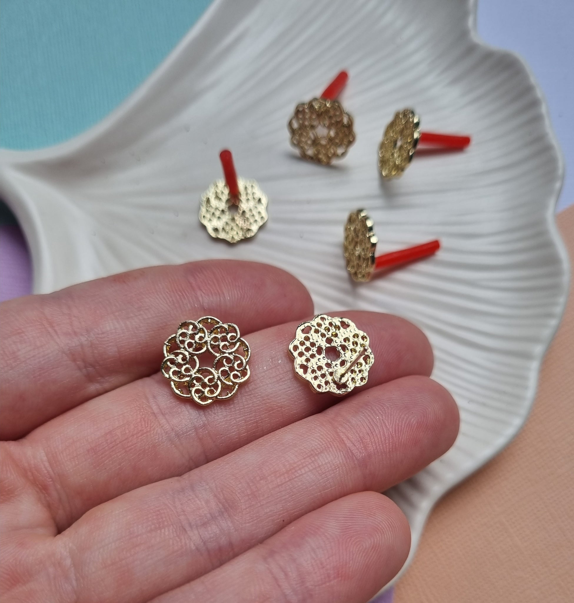 6pcs (3prs) Zinc Alloy Fashion post, Gold Round Flower, Earring Connector Charms, DIY Fashion Earrings, Jewellery making supplies