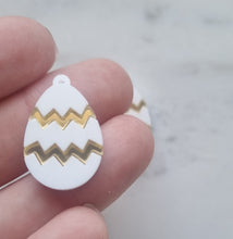 2pcs (1pr) Handmade Double layered Acrylic Cracked Easter Eggs