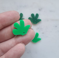 10pcs (5pr) Laser Cut Acrylic Carrot/Leaf Easter Collection