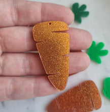 10pcs (5pr) Laser Cut Acrylic Carrot/Leaf Easter Collection