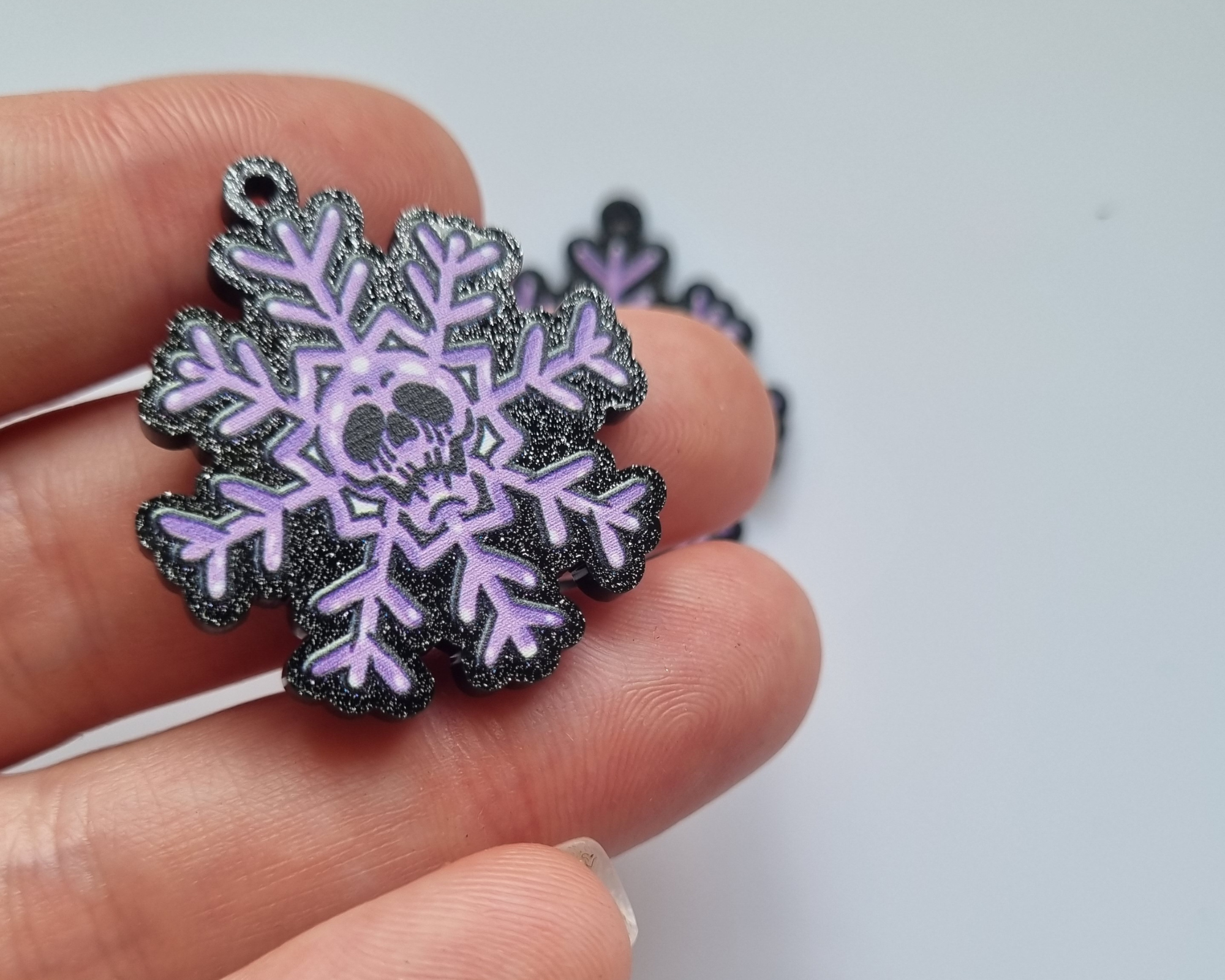 4pcs (2pr) Skull snowflake laser cut uv printed acrylic