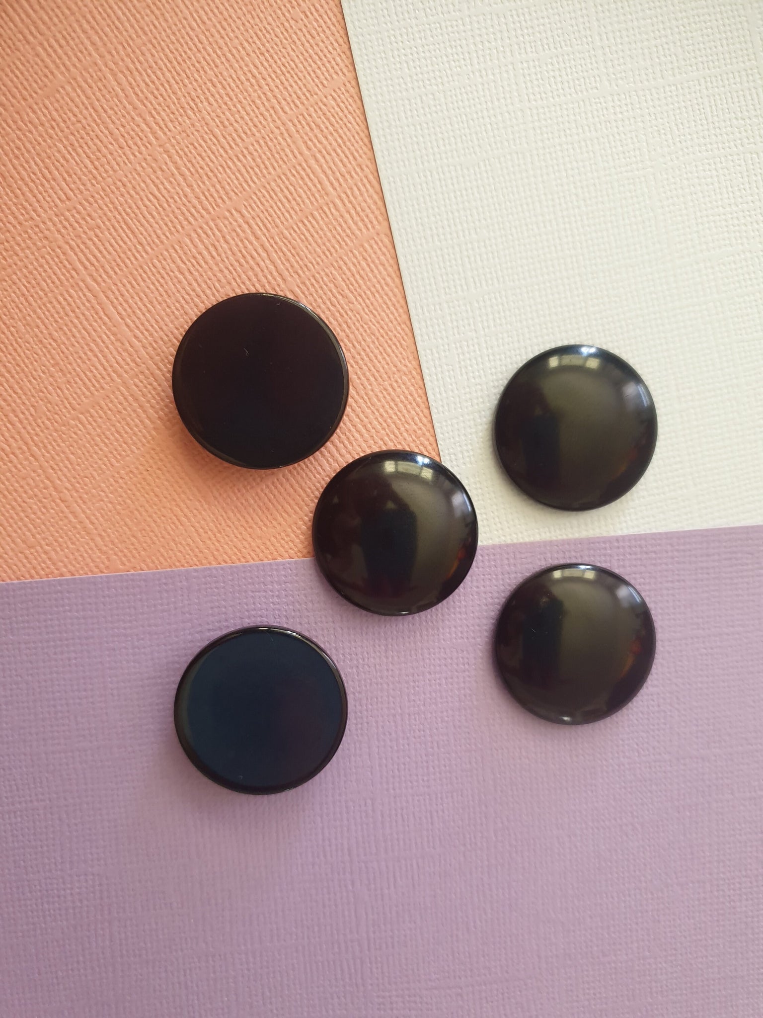 5pcs 25mm Black Flat Back Resin Cabochons Cameo, bracelet, necklace, bangle. jewellery supplies, findings, australia, wholesale bulk