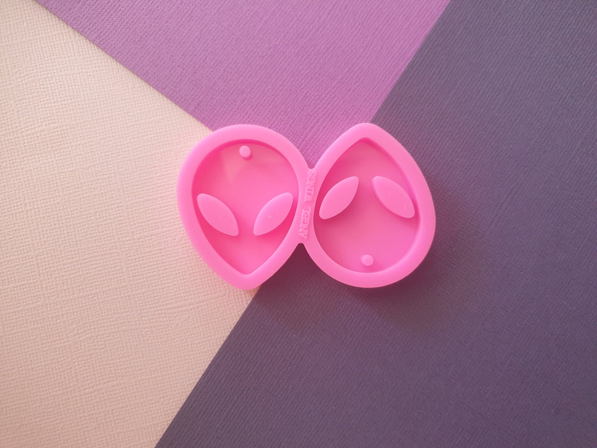 1pc Alien Head earring mould, Alien dangle mold, shiny Silicone mold, DIY Jewelry Making, epoxy Resin mould, Jewellery supplies australia