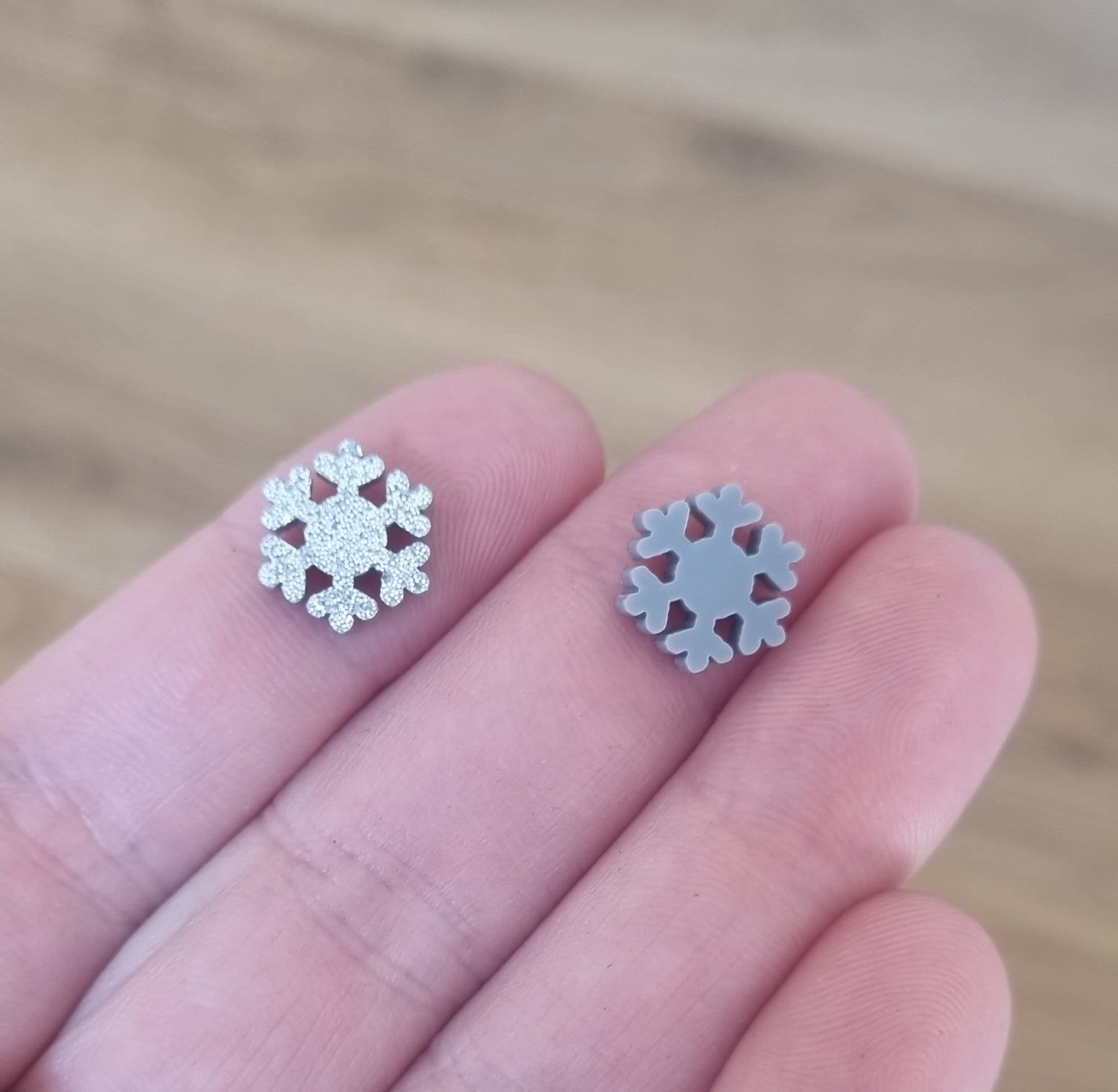 20pcs (10prs) 12mm Snowflake, Laser cut acrylic, xmas glitter Earring (No Stud), Christmas Earrings, DIY xmas, flatback, cabochon